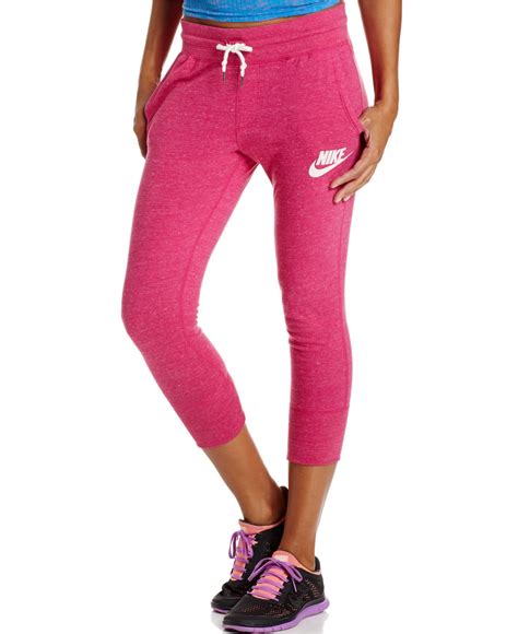 Pinke Nike Capri online entdecken 